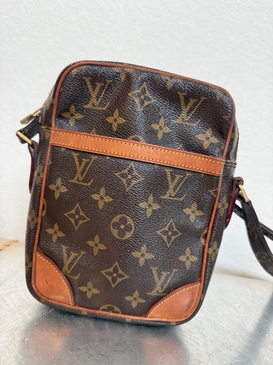 Pre-owned Authentic Louis Vuitton Danube Monogram Crossbody Bag