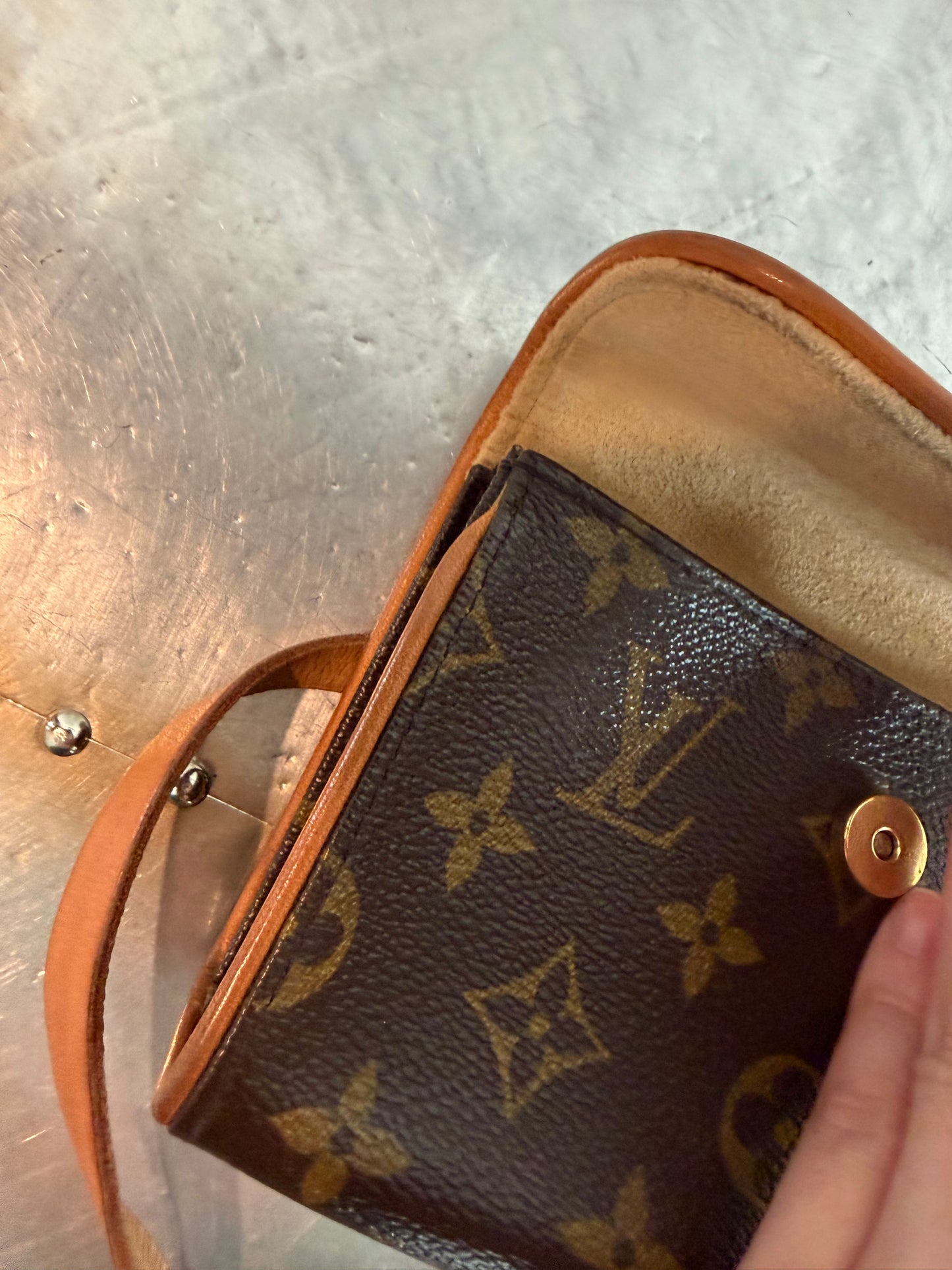 Pre-owned Authentic Louis Vuitton Monogram Florentine Waist Bag