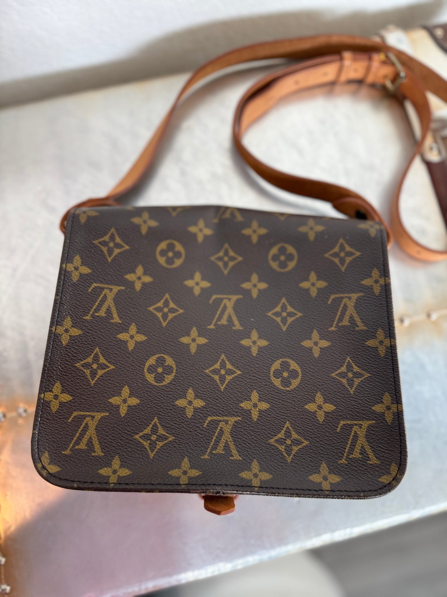 Pre-owned Louis Vuitton Cartouchiere MM Monogram Shoulder / Crossbody Bag