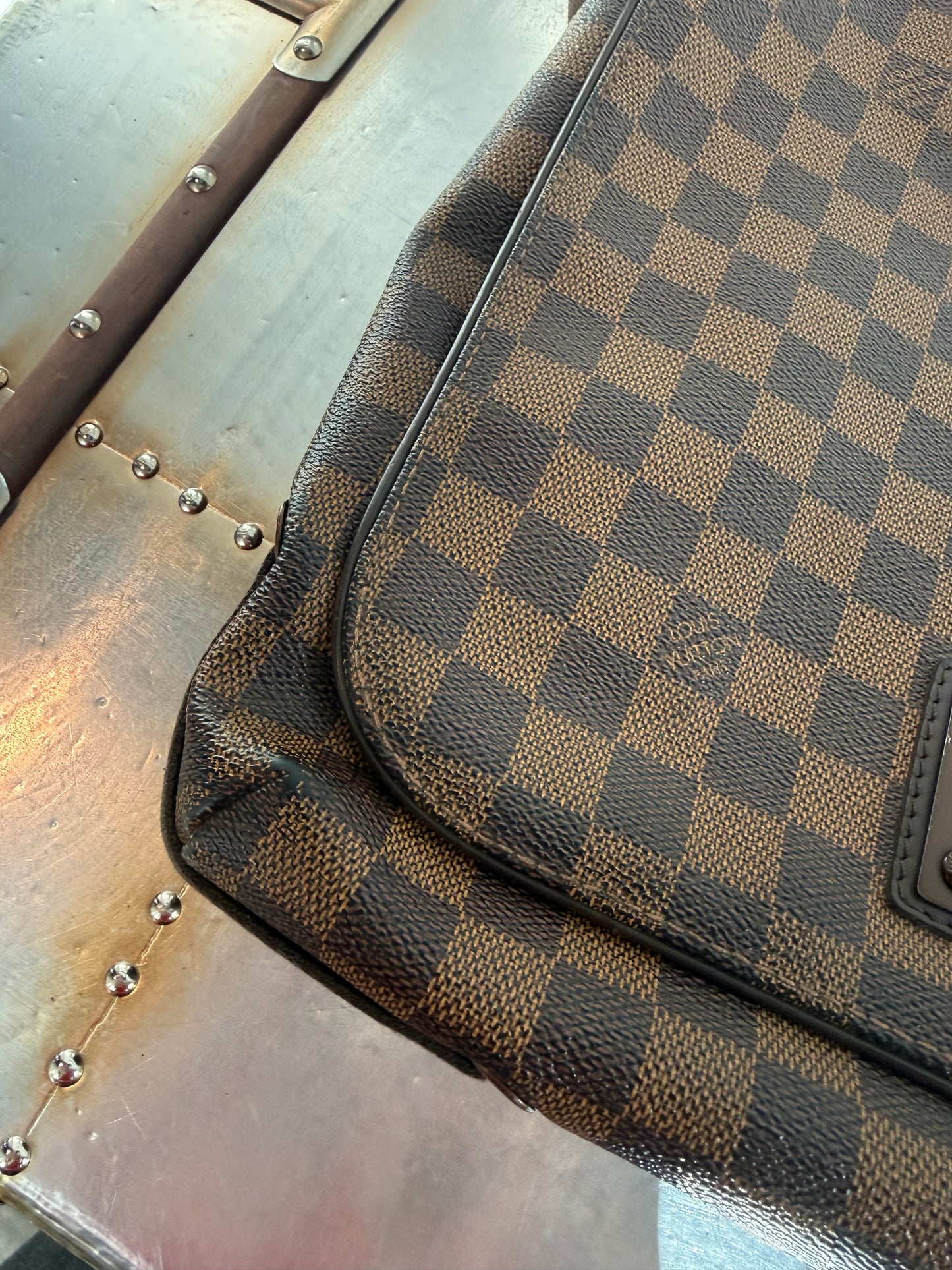 Pre-owned Authentic Brooklyn Mm Damier Ebene Crossbody Bag