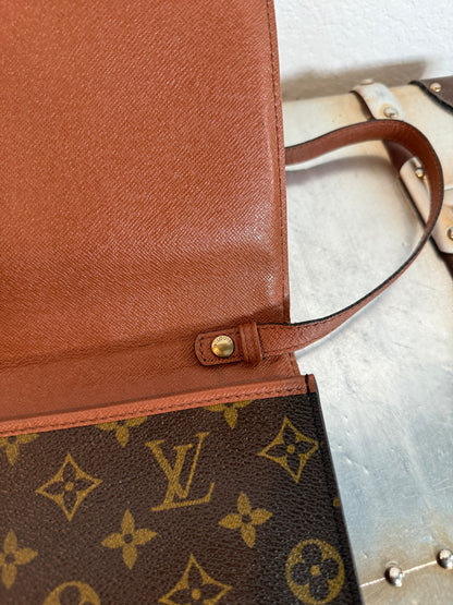 Pre-owned Authentic Louis Vuitton Bordeaux 27 2-Way Clutch / Shoulder Bag