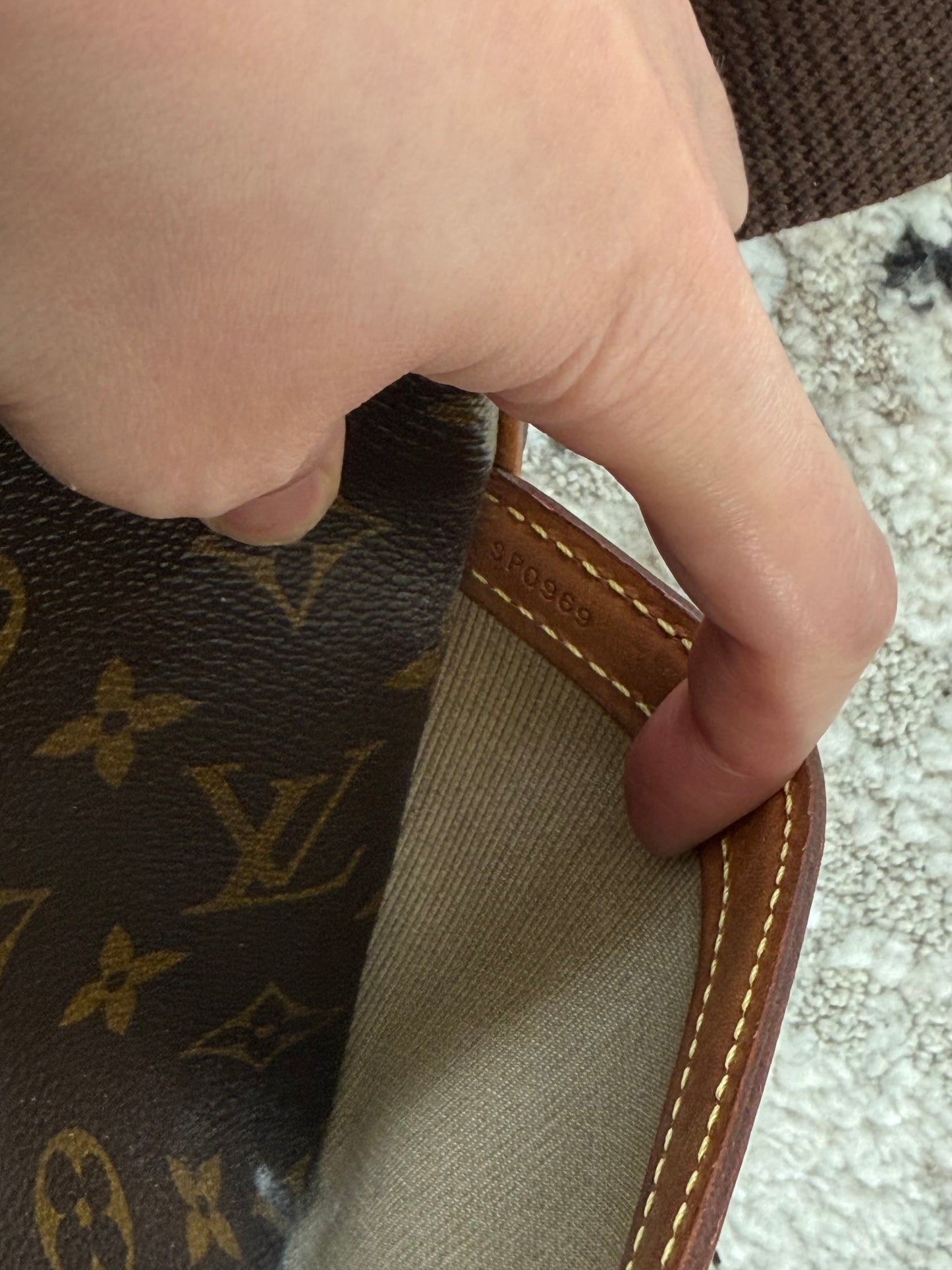 Pre-owned Authentic Louis Vuitton Reporter PM Monogram Shoulder / Crossbody Bag