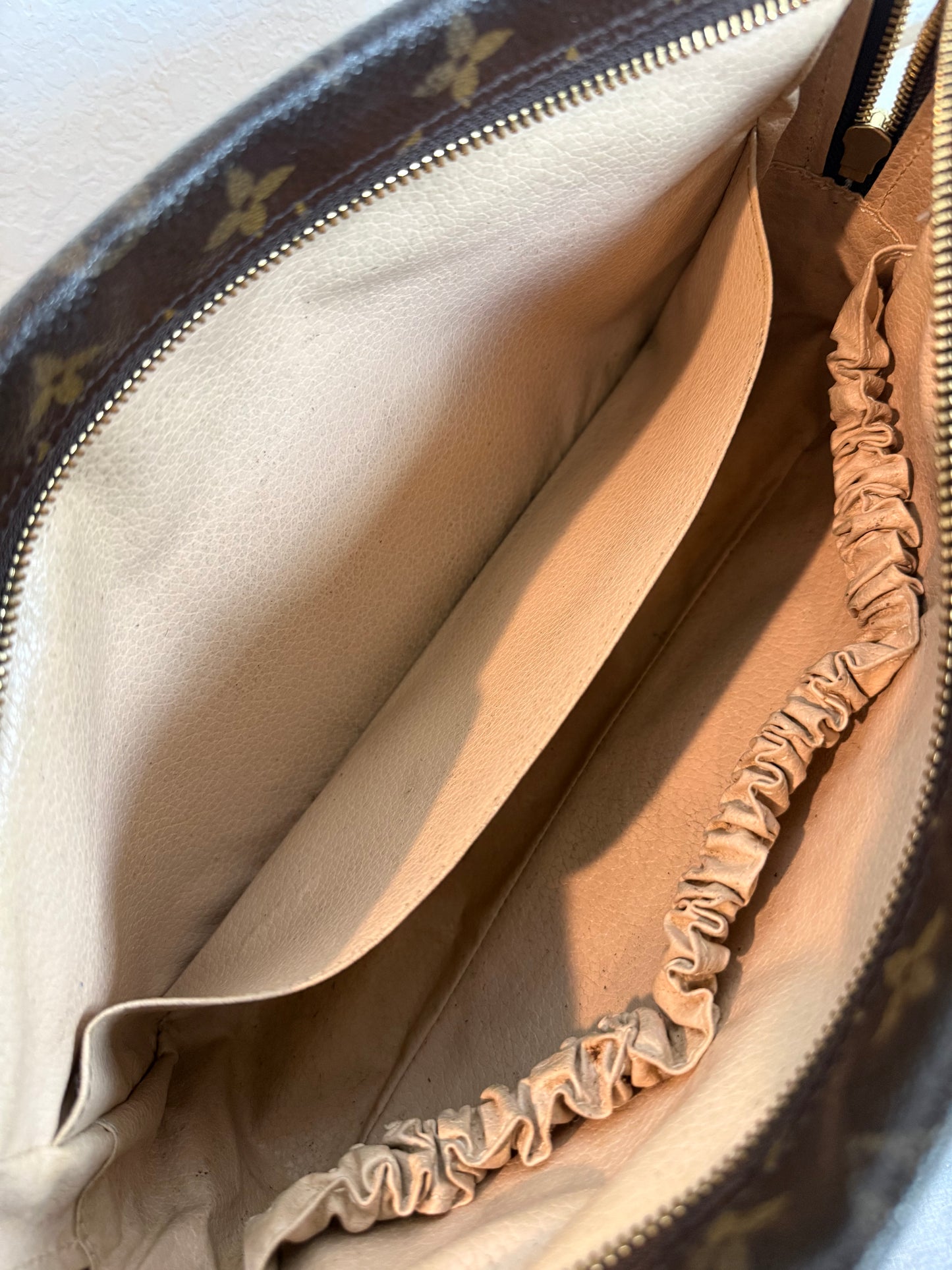 Pre-owned Authentic LOUIS VUITTON Trousse De Toilette 28 Pouch