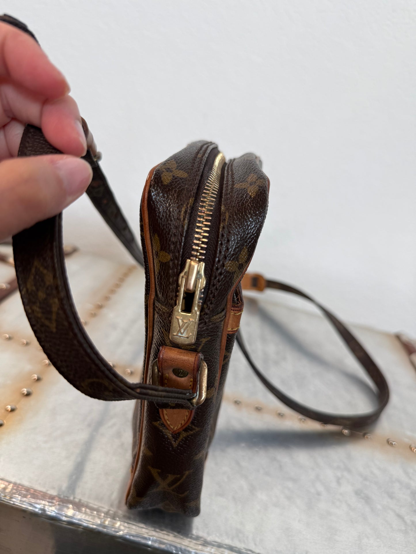 Pre-owned Authentic Louis Vuitton Danube Monogram Crossbody Bag