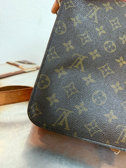 Pre-owned Louis Vuitton Cartouchiere GM Monogram Shoulder / Crossbody Bag
