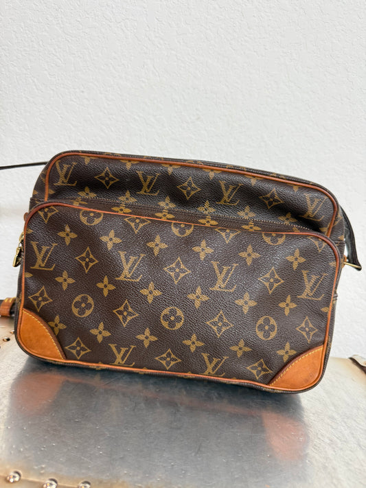 Pre-owned Louis Vuitton Nile PM Monogram Shoulder Bag/ Crossbody Bag