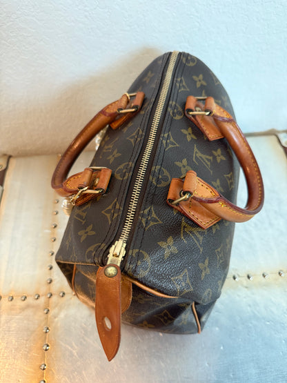 Pre-owned Authentic Louis Vuitton Speedy 25 Monogram Handbag