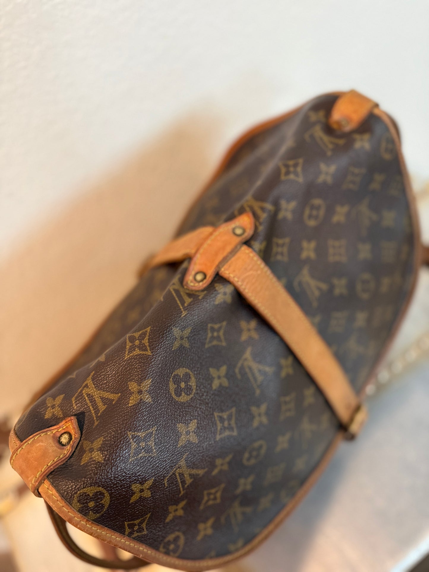 Pre-owned Authentic Louis Vuitton Monogram Saumur 35 Crossbody Bag
