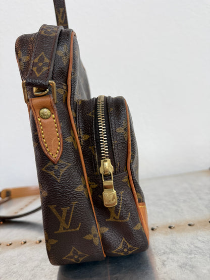 Pre-owned Authentic Louis Vuitton Amazon Monogram Crossbody Bag