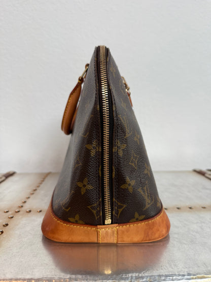 Pre-owned Authentic Louis Vuitton Alma PM Monogram Handbag