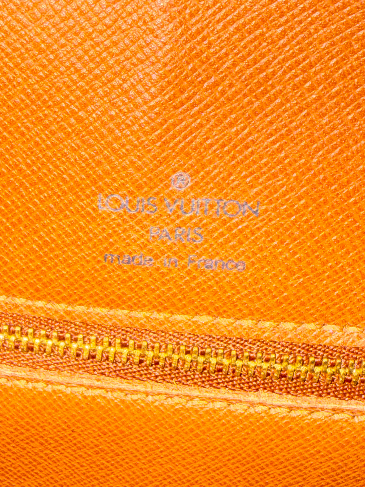 Pre-owned Authentic Louis Vuitton Saint Cloud GM Monogram Crossbody Bag