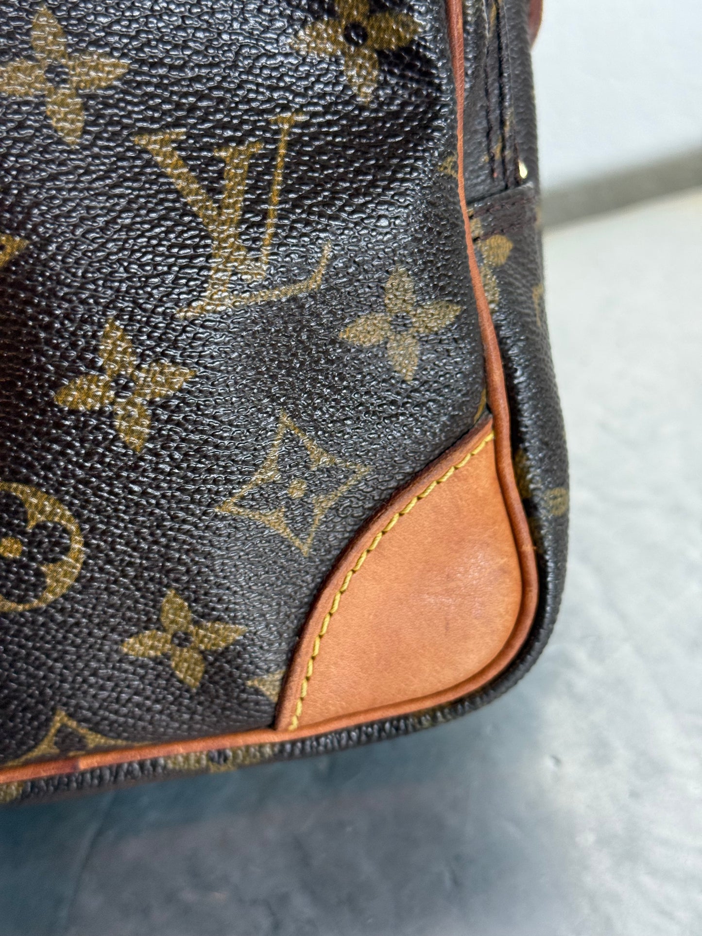 Pre-owned Authentic Louis Vuitton Amazon Monogram Crossbody Bag