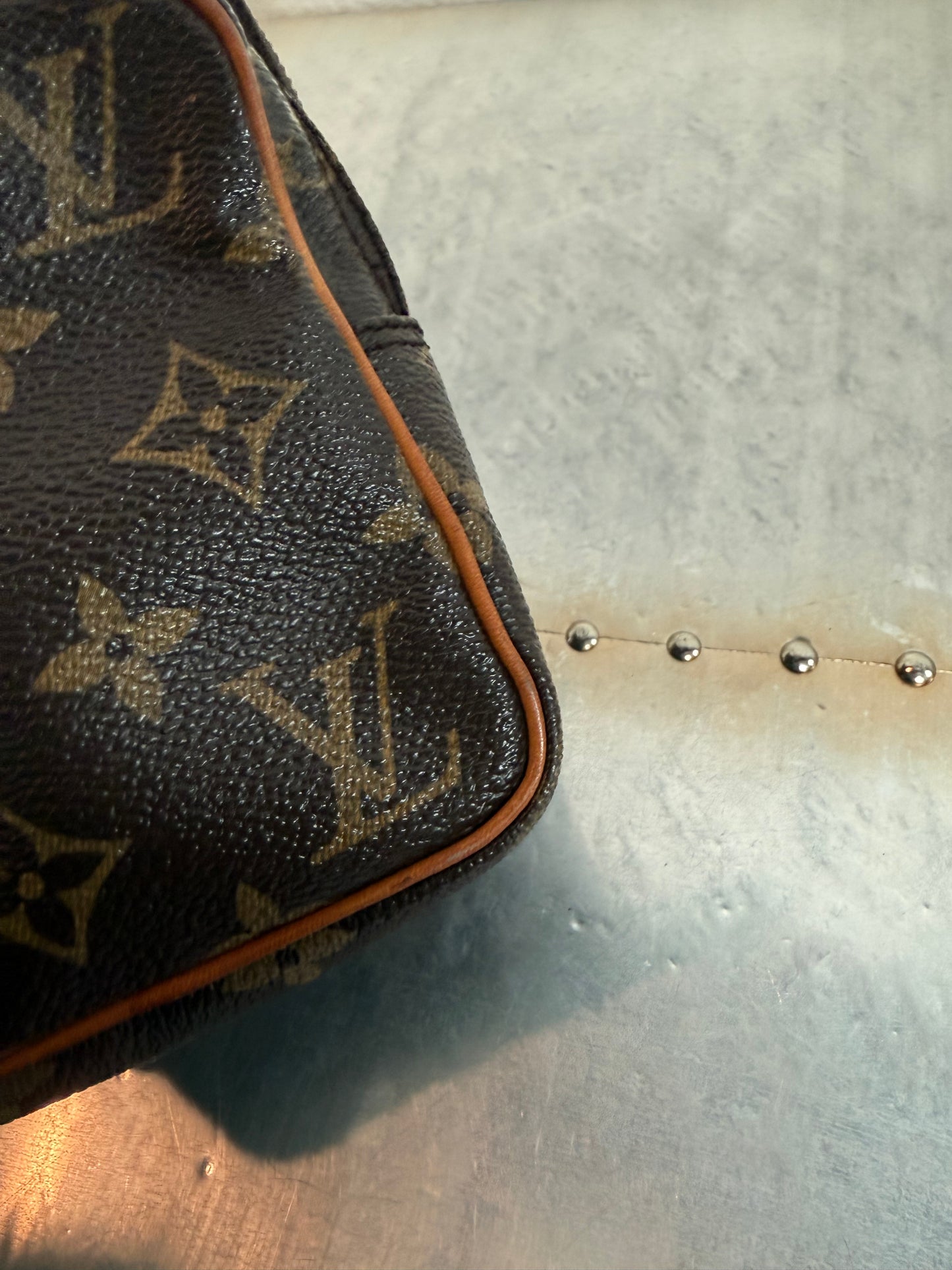 Pre-owned Louis Vuitton Mini Amazon Monogram Crossbody Bag