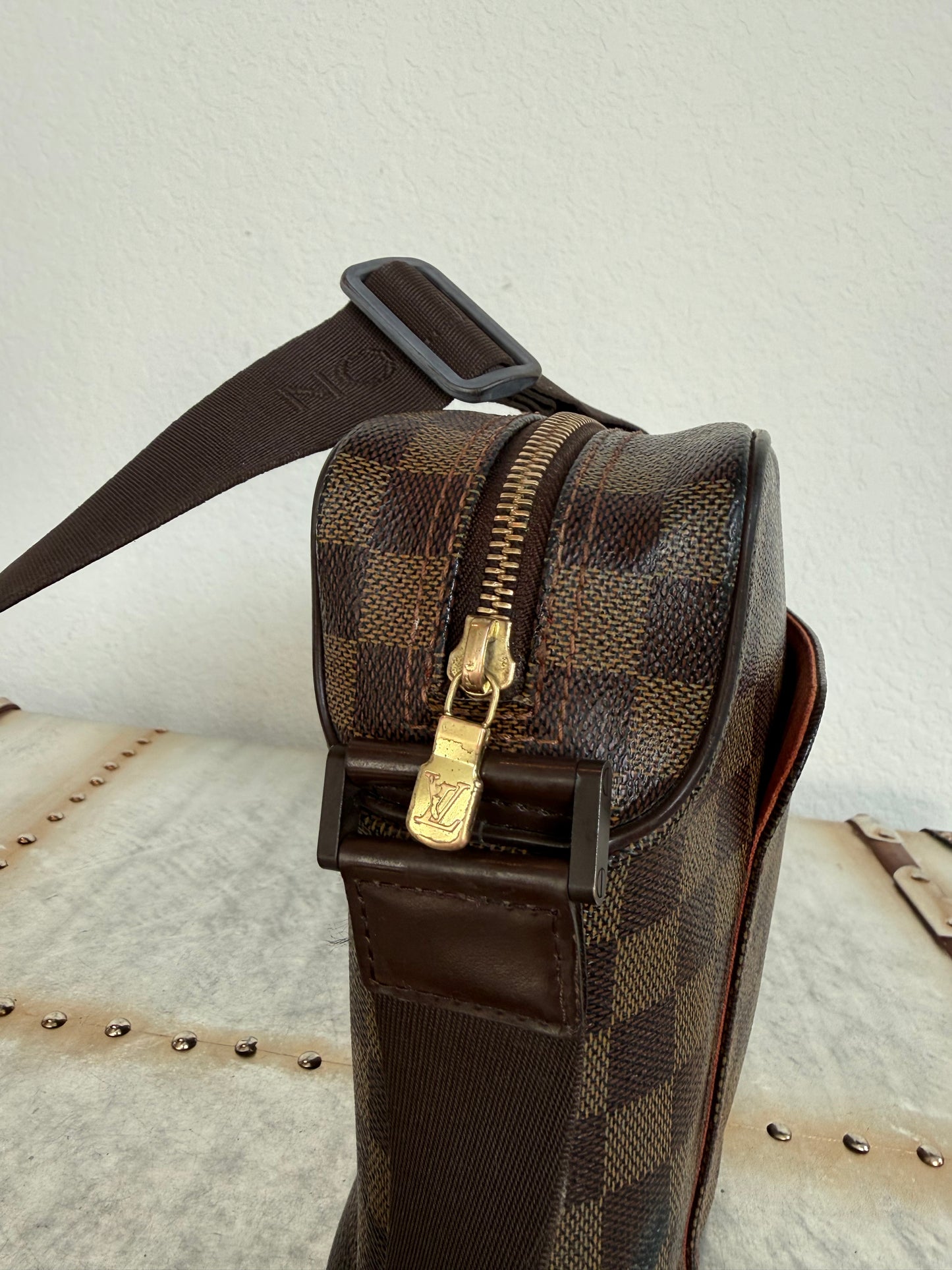 Pre-owned Authentic Louis Vuitton Olav PM  Damier Ebene Crossbody Bag