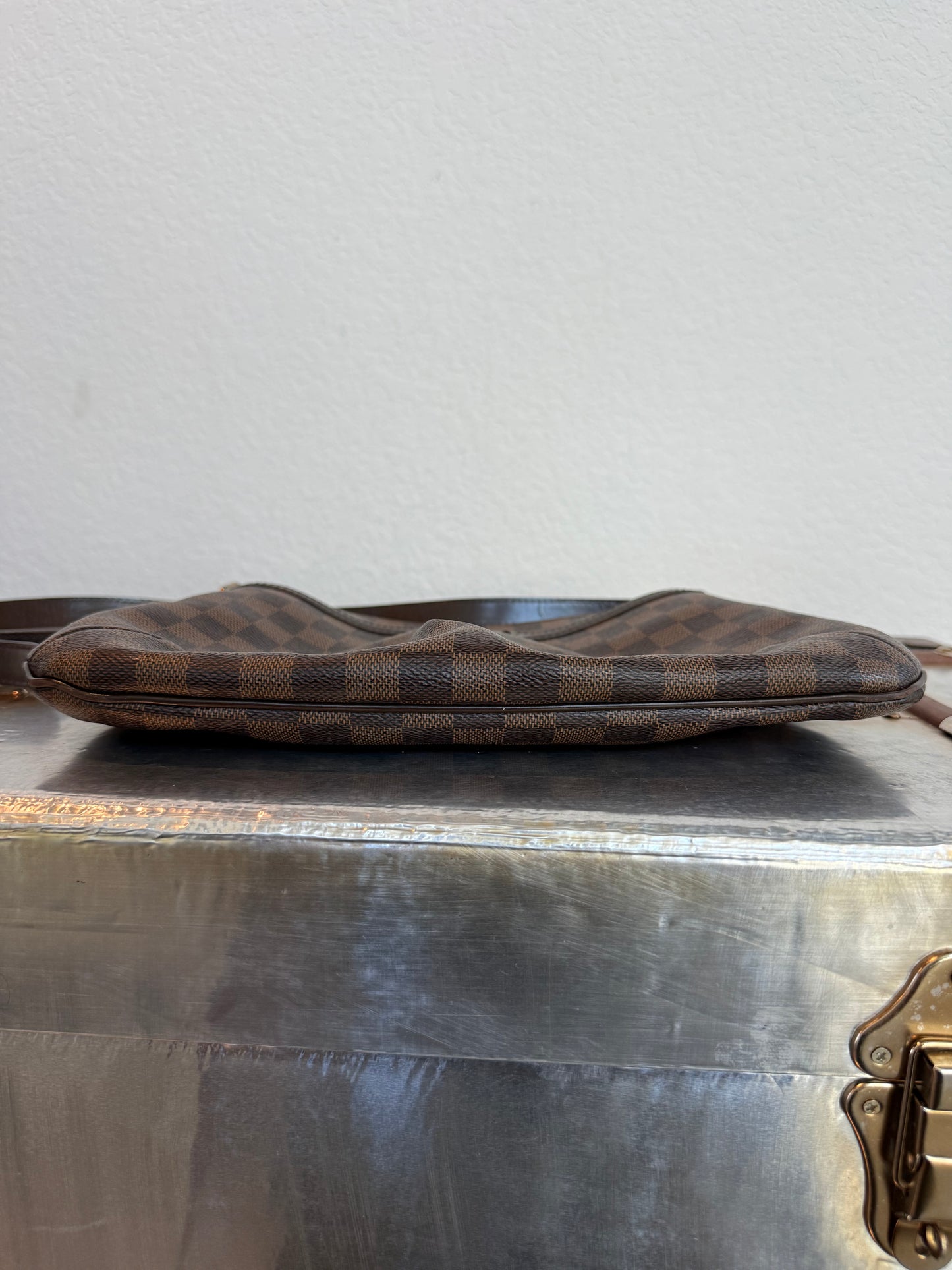 Pre-owned Authentic Louis Vuitton Bloomsbury PM Damier Ebene Shoulder / Crossbody Bag