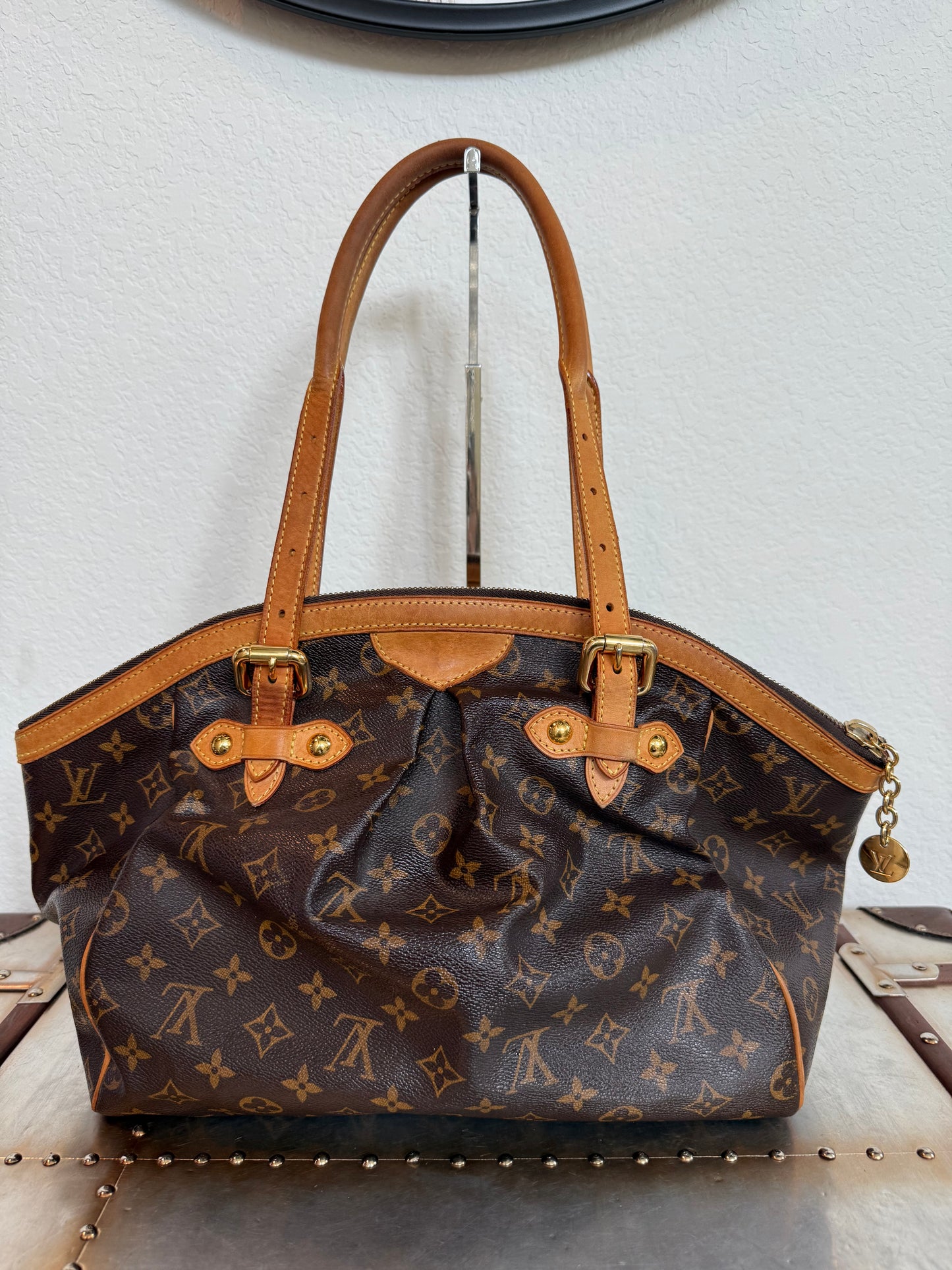 Pre-owned Authentic Louis Vuitton Tivoli GM Monogram Shoulder Bag