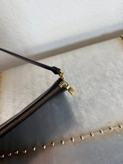 Pre-owned Louis Vuitton Pochette Accessoires Epi Shoulder / Handbag