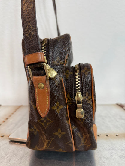 Pre-owned Louis Vuitton Nile PM Monogram Shoulder Bag/ Crossbody Bag