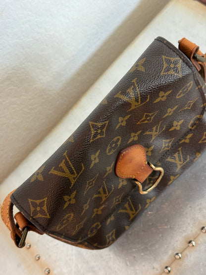 Pre-owned Authentic Louis Vuitton Saint Cloud MM Monogram Crossbody Bag