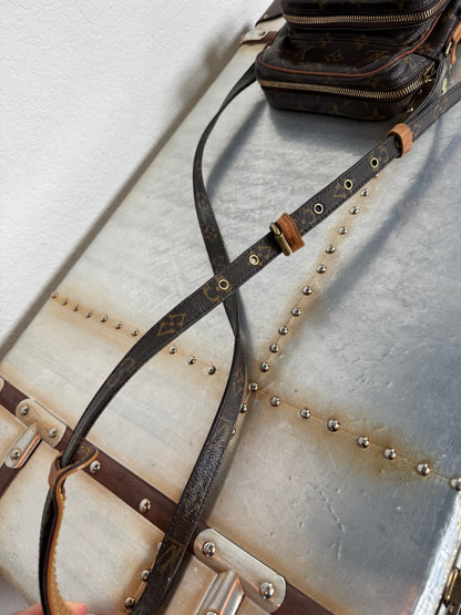 Pre-owned Authentic Louis Vuitton Amazon Monogram Crossbody Bag