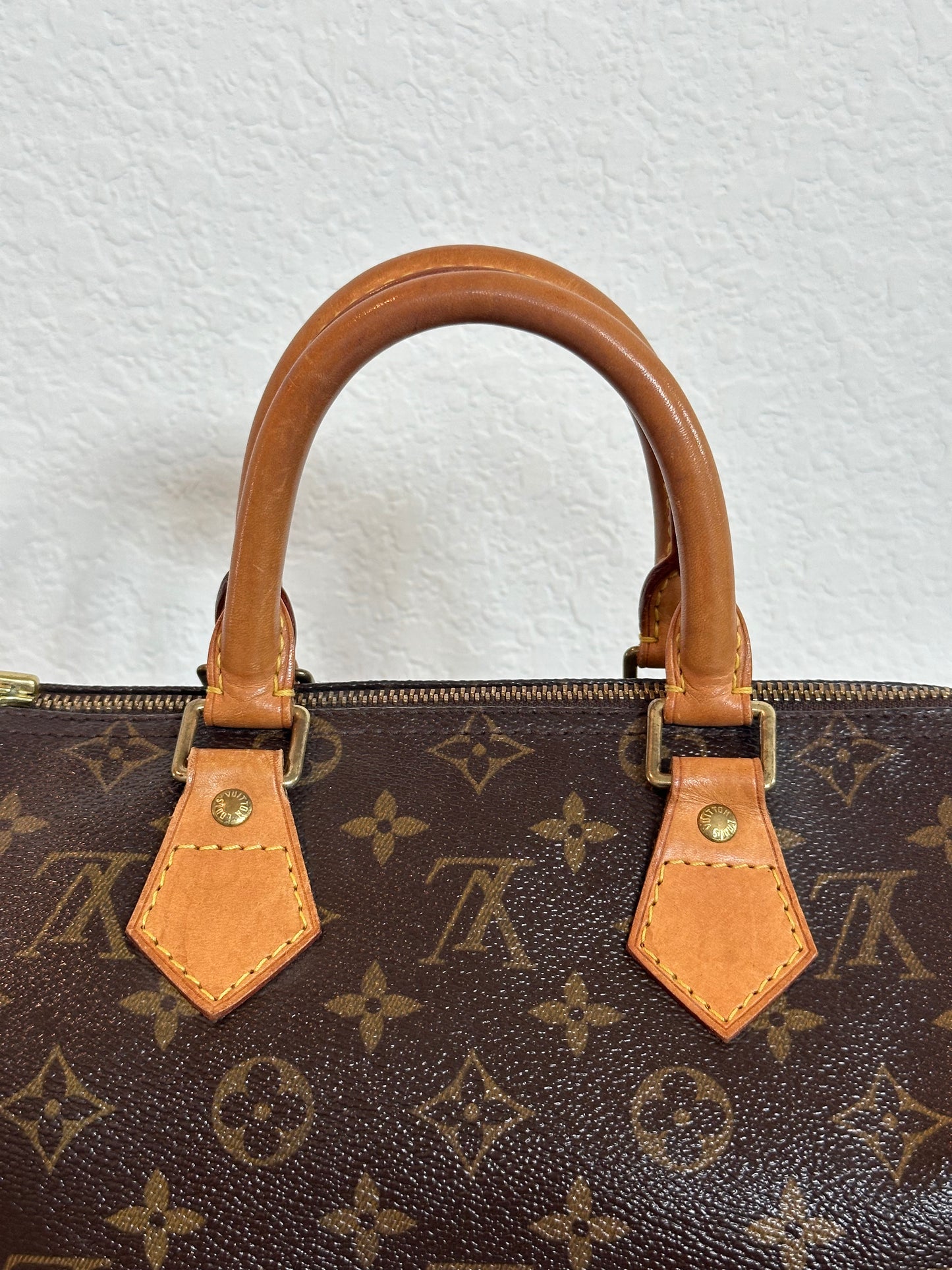 Pre-owned Authentic Louis Vuitton Speedy 25 Monogram Handbag