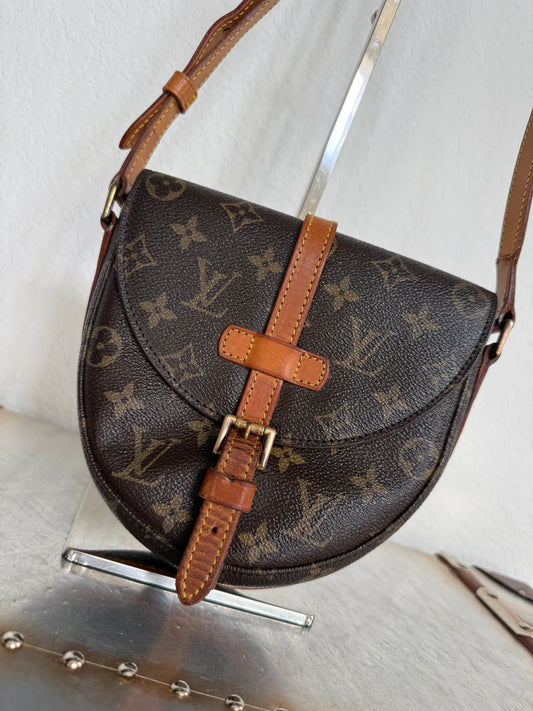 Pre-owned Authentic Louis Vuitton Chantilly PM Monogram Crossbody Bag