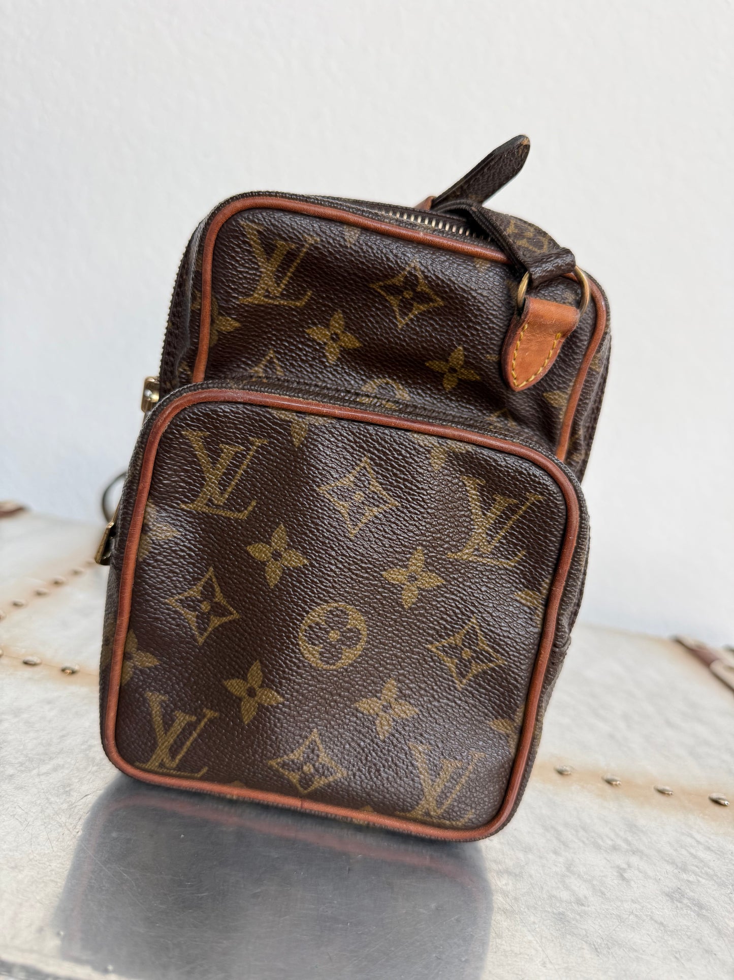 Pre-owned Louis Vuitton Mini Amazon Monogram Crossbody Bag