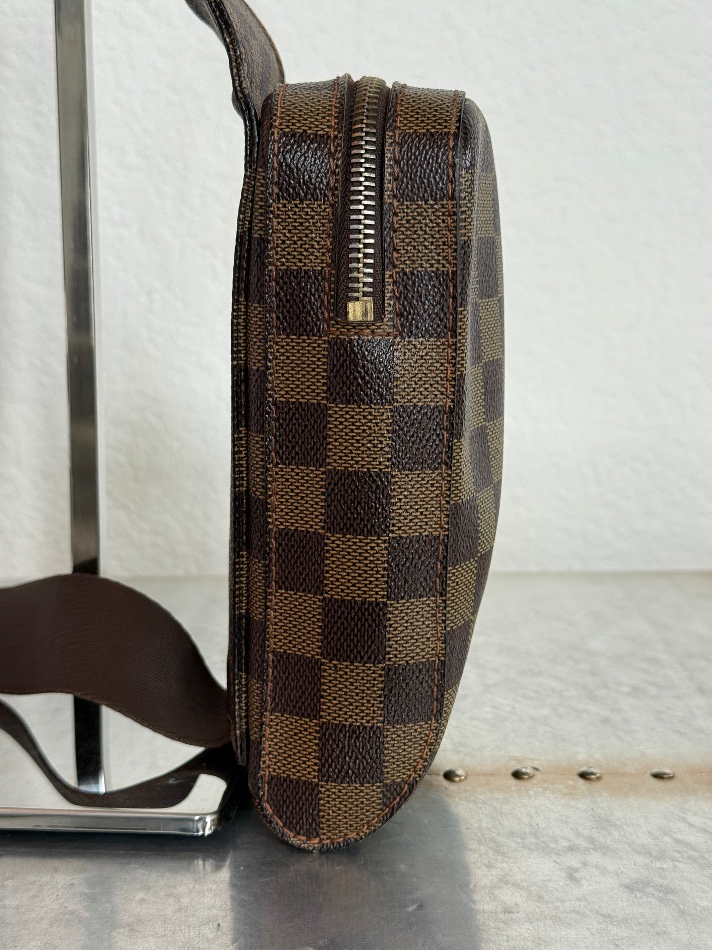 Pre-owned Authentic Louis Vuitton Damier Ebene Geronimos Body Bag