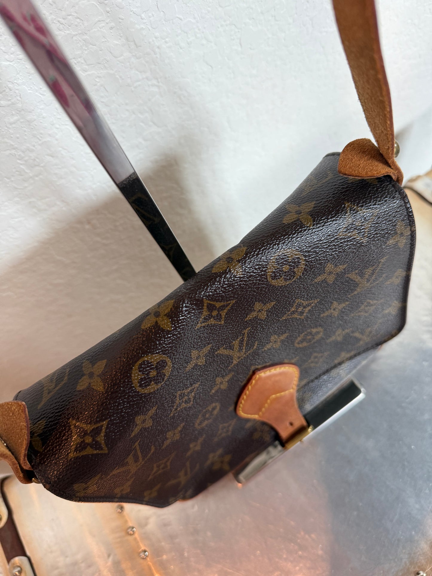 Pre-owned Louis Vuitton Cartouchiere MM Monogram Shoulder / Crossbody Bag