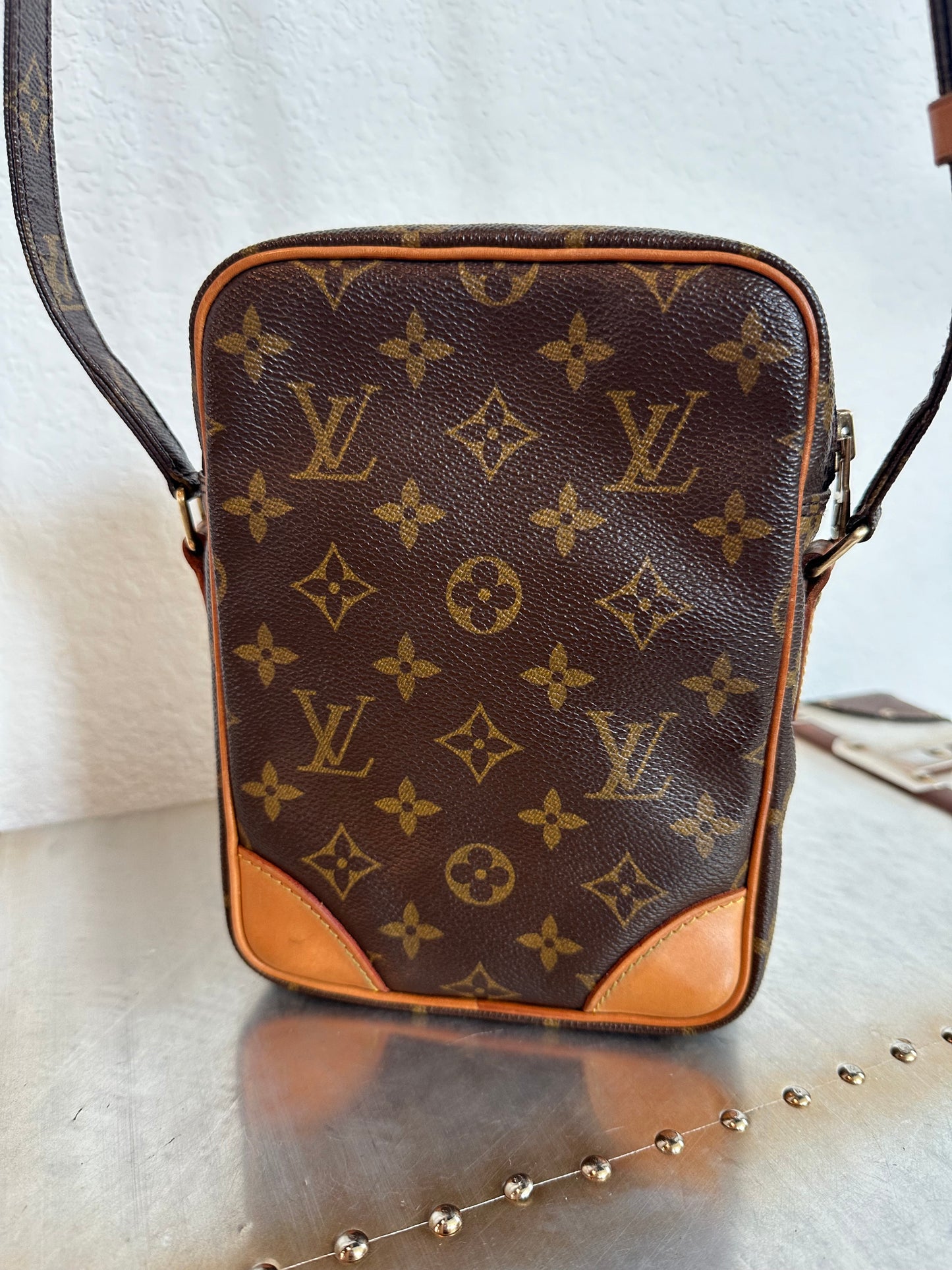 Pre-owned Authentic Louis Vuitton Amazon Monogram Crossbody Bag