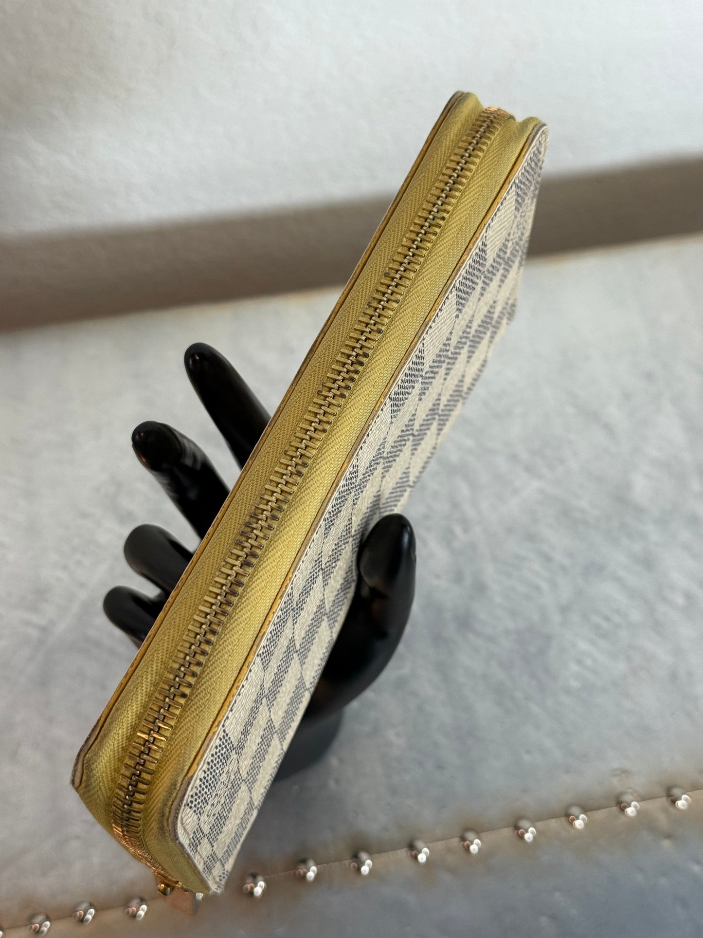 Pre-owned Authentic Louis Vuitton Damier Azur Zippy Long Wallet