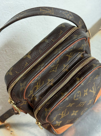 Pre-owned Authentic Louis Vuitton Amazon Monogram Crossbody Bag
