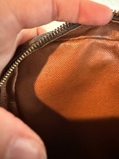 Pre-owned Authentic Louis Vuitton Danube Monogram Crossbody Bag