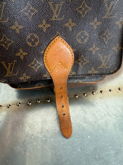 Pre-owned Louis Vuitton Cartouchiere MM Monogram Shoulder / Crossbody Bag