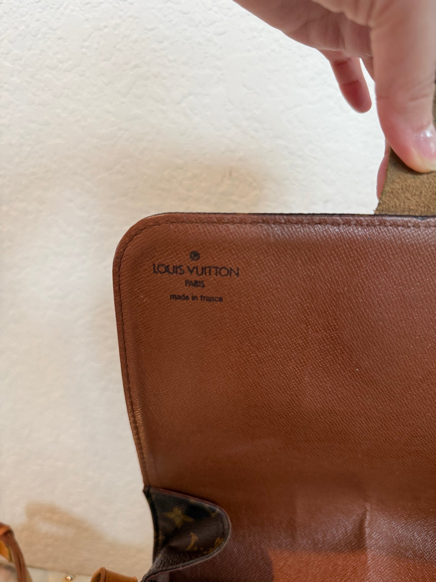 Pre-owned Louis Vuitton Cartouchiere MM Monogram Shoulder / Crossbody Bag