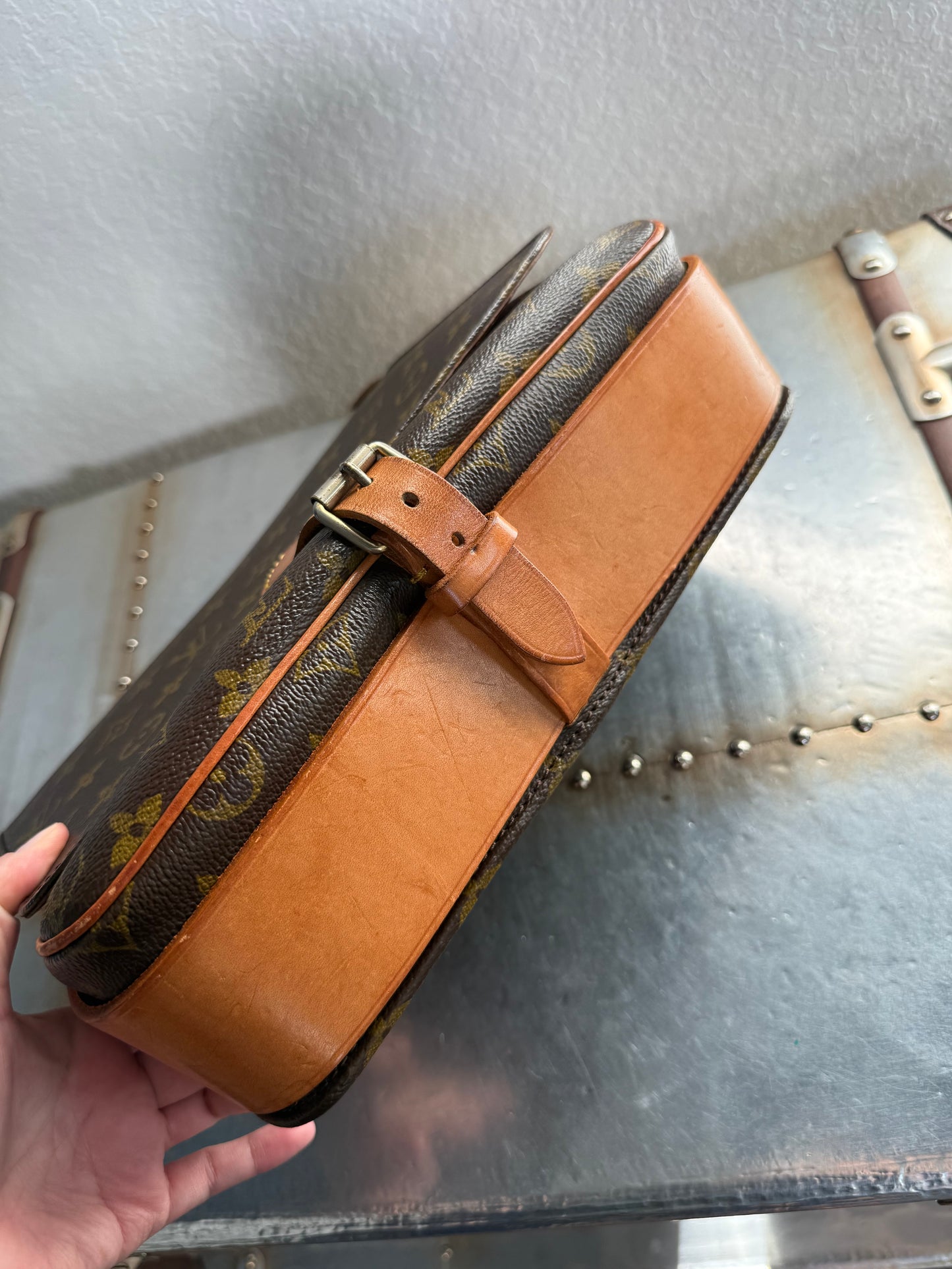 Pre-owned Louis Vuitton Cartouchiere GM Monogram Shoulder / Crossbody Bag