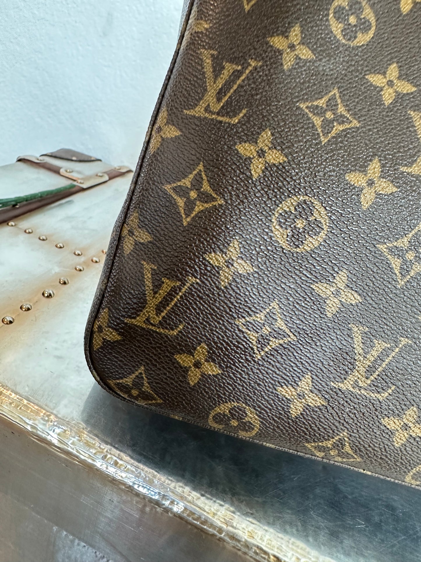 Pre-owned Authentic Louis Vuitton Looping GM Monogram Shoulder Bag