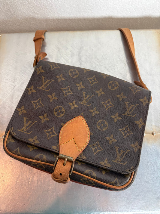 Pre-owned Louis Vuitton Cartouchiere MM Monogram Shoulder / Crossbody Bag