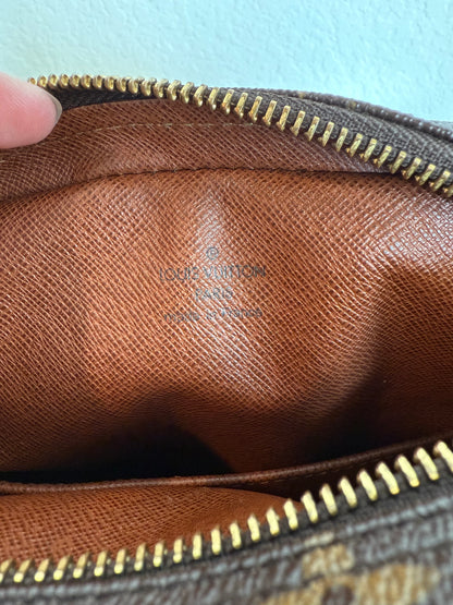 Pre-owned Authentic Louis Vuitton Danube Monogram Crossbody Bag