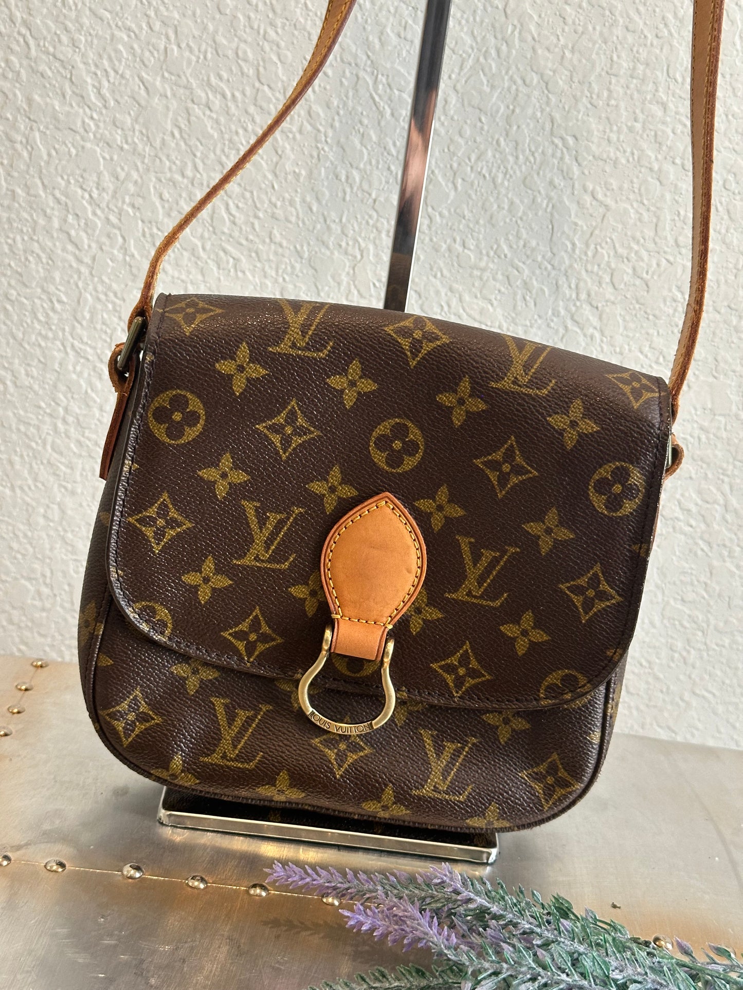 Pre-owned Authentic Louis Vuitton Saint Cloud MM Monogram Shoulder / Crossbody Bag