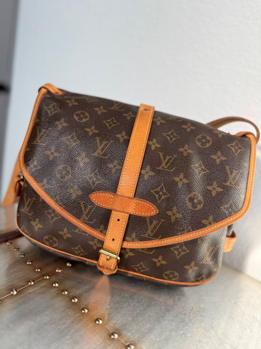 Pre-owned Authentic Louis Vuitton Saumur 30 Monogram Crossbody Bag