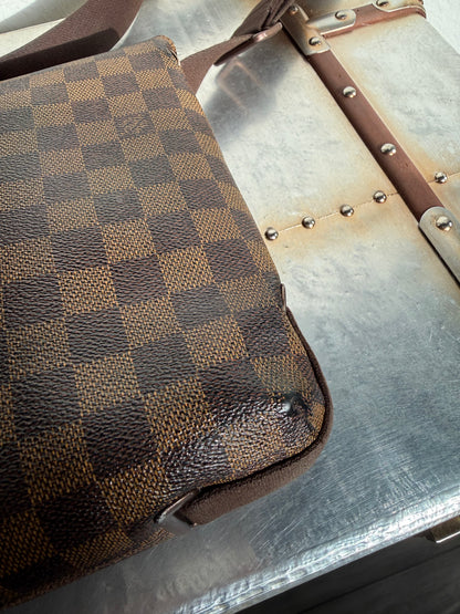 Pre-owned Authentic Brooklyn PM Damier Ebene Crossbody Bag