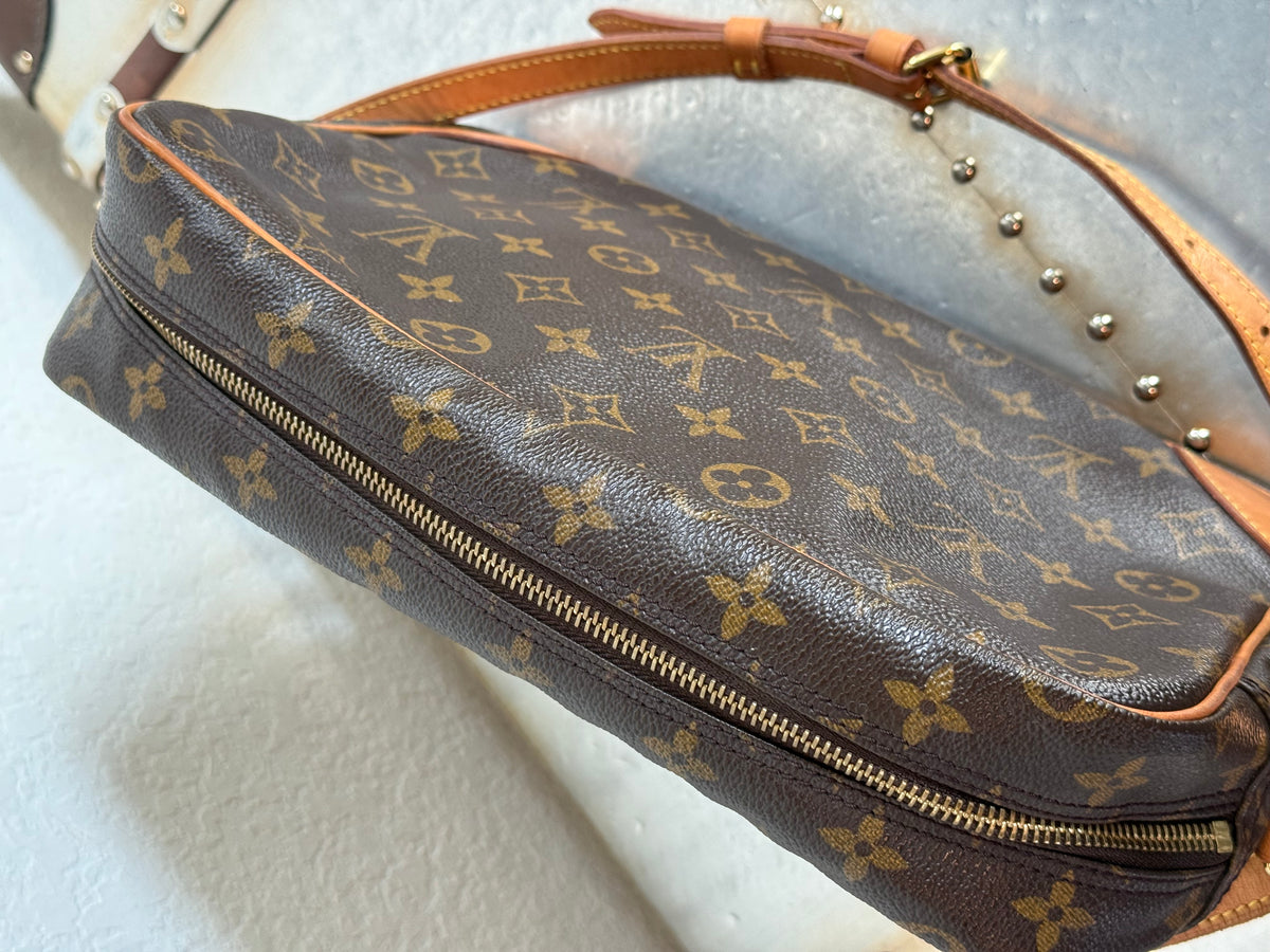 Pre-owned Louis Vuitton Trocadero 30 Monogram Shoulder / Crossbody Bag