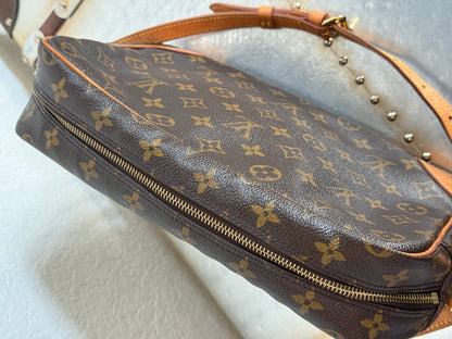 Pre-owned Louis Vuitton Trocadero 30 Monogram Shoulder / Crossbody Bag