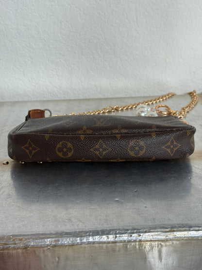 Pre-owned Authentic Louis Vuitton Pochette Accessoires Monogram Shoulder / Handbag