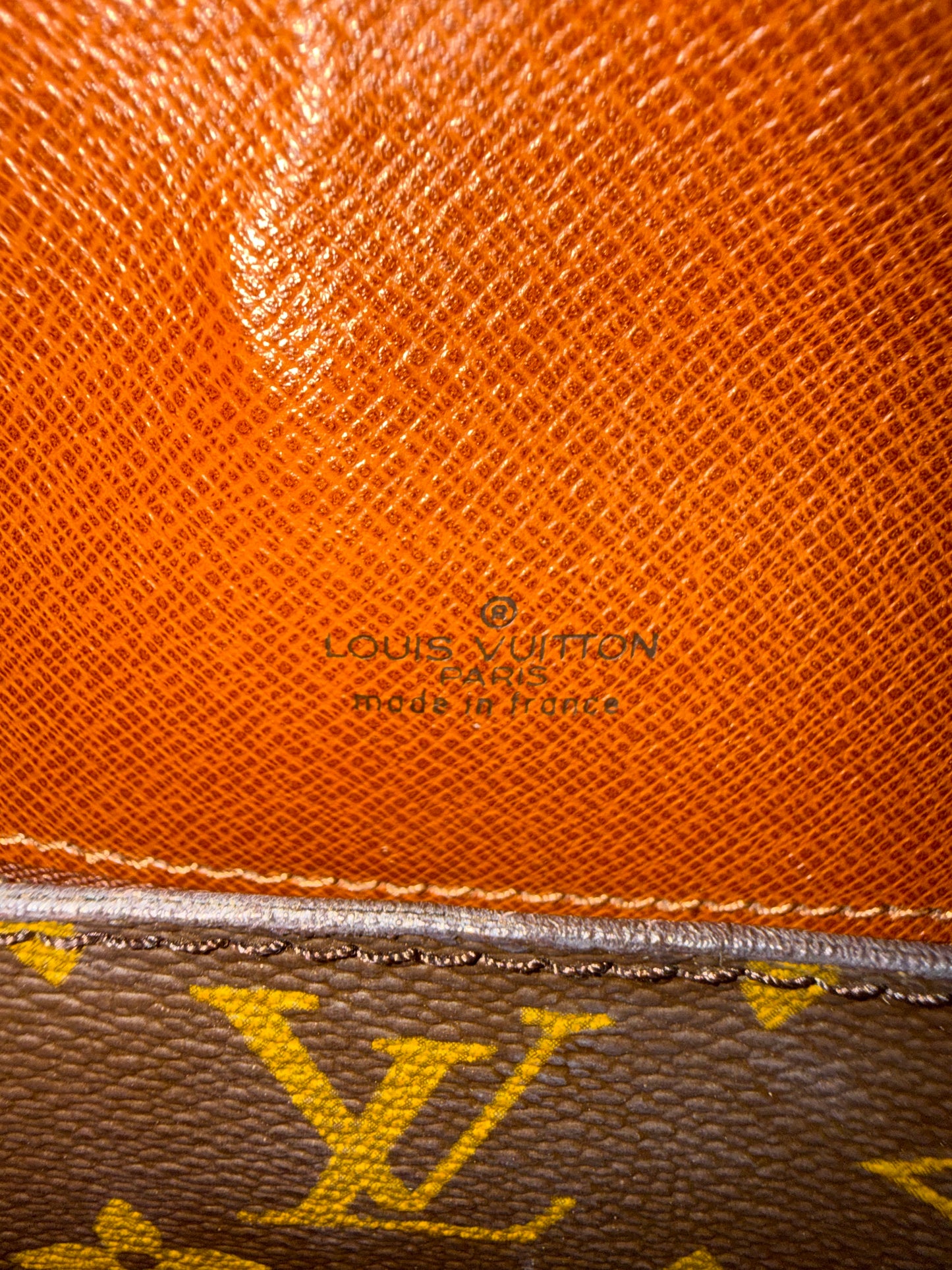 Pre-owned Authentic Louis Vuitton Saint Cloud GM Monogram Crossbody Bag
