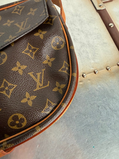 Pre-owned Authentic Louis Vuitton Jeune Fille GM Monogram Crossbody Bag