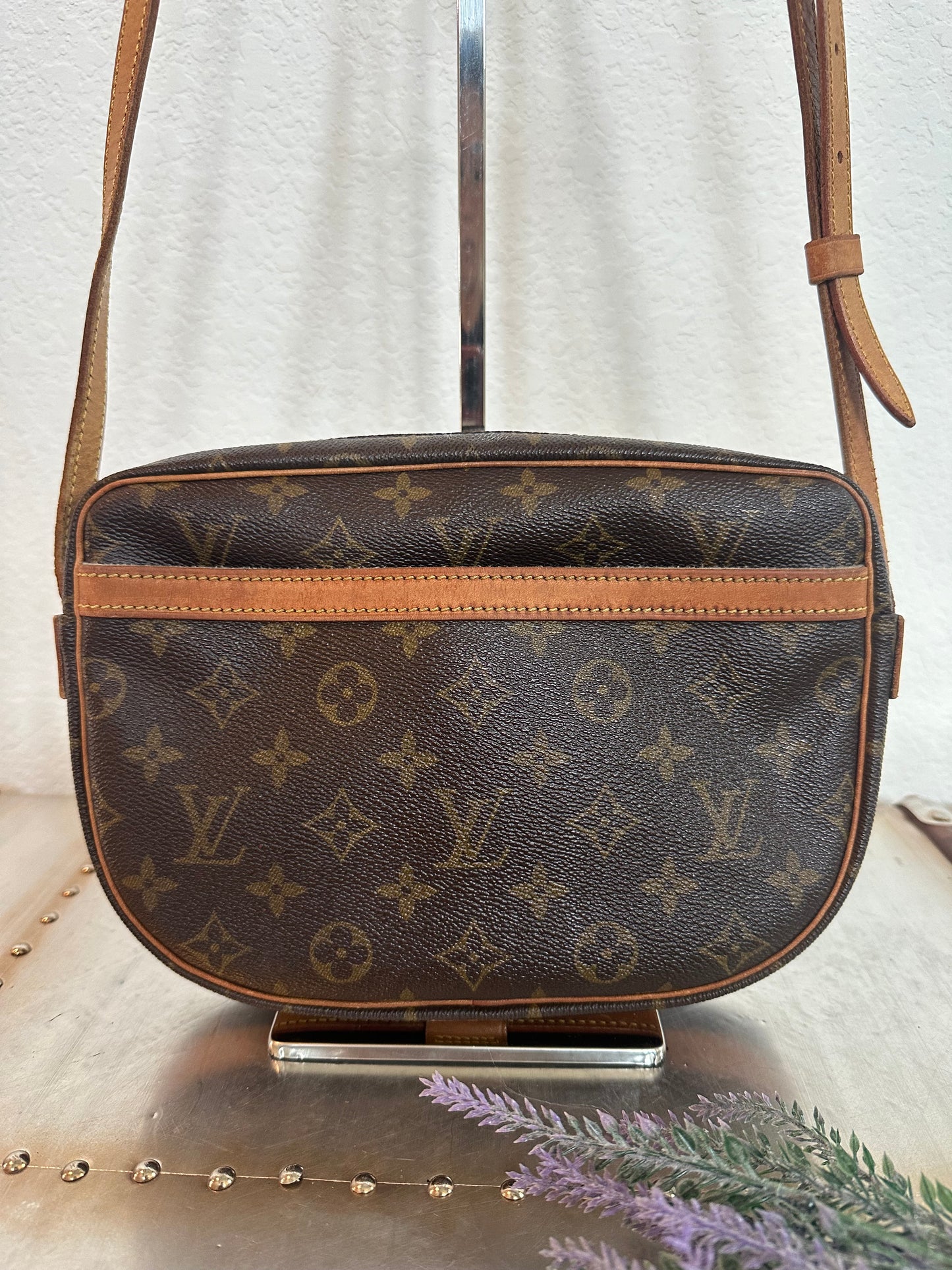 Pre-owned Authentic Louis Vuitton Jeune Fille MM Monogram Crossbody Bag