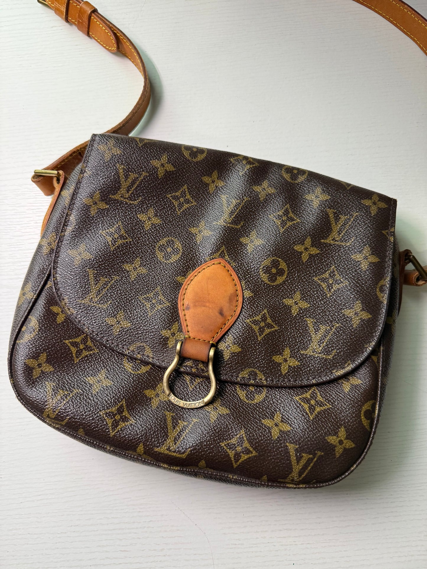 Pre-owned Authentic Louis Vuitton Saint Cloud GM Monogram Crossbody Bag
