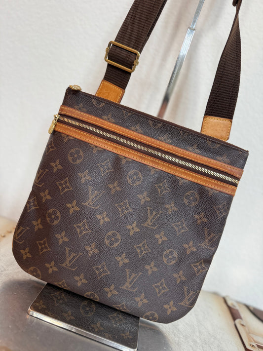 Pre-owned Authentic Louis Vuitton Pochette Bosphore Monogram Shoulder / Crossbody Bag